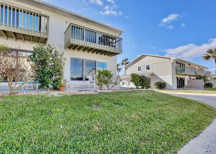 Zen Beach Retreat - Ocean View Townhouse -No Drive Beach